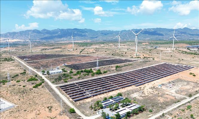 Dự án Bet88 free 100 tỷ lệ trả thưởng cực hấp dẫn điện gió, điện mặt trời được đầu tư trên địa bàn xã Phước Dinh (tỉnh Khánh Hòa). Ảnh: Nguyễn Thành – TTXVN