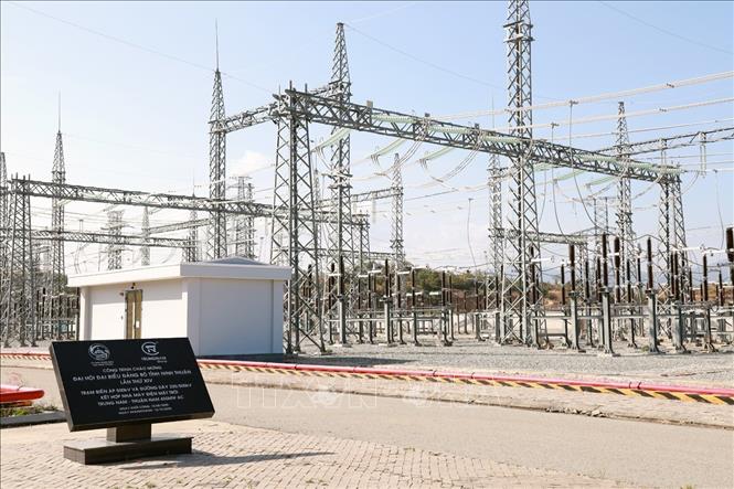 Hạ tầng lưới điện 500kV của được nhà máy điện mặt trời Trung Nam - Thuận Nam đầu tư để truyền tải. Ảnh: Xuân Triệu - TTXVN