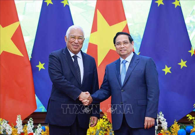 Thủ tướng Phạm Minh Chính hội kiến Chủ tịch Hội đồng châu Âu António Costa. Ảnh: Dương Giang-TTXVN 
