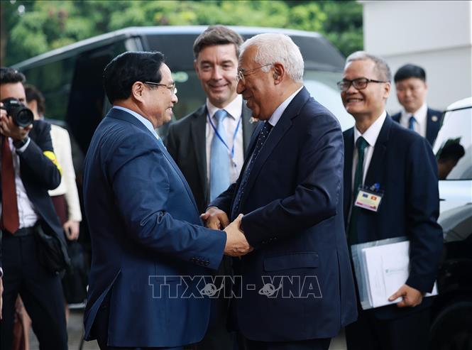 Thủ tướng Phạm Minh Chính hội kiến Chủ tịch Hội đồng châu Âu António Costa. Ảnh: Dương Giang-TTXVN 

