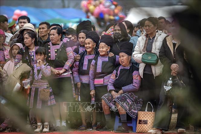 Người dân xã Pà Cò phấn khởi tham gia Lễ hội Gầu Tào. Ảnh: Trọng Đạt-TTXVN