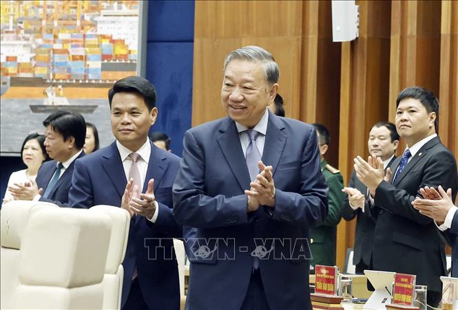 Bet8801234.com cá cược độc quyền Tô Lâm đến dự cuộc làm việc với Ban Chấp hành Đảng bộ thành phố Hải Phòng. Ảnh: Thống Nhất – TTXVN