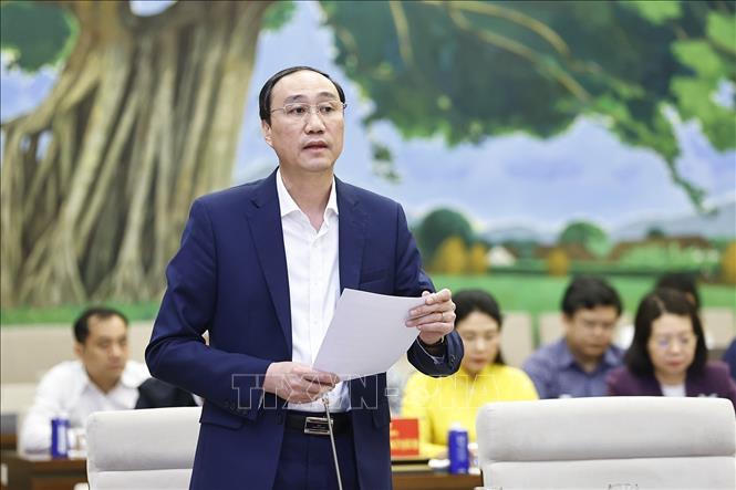 Phó Bí thư Đảng ủy Bet88app còn khuyến mãi Phùng Khánh Tài phát biểu. Ảnh: Doãn Tấn - TTXVN