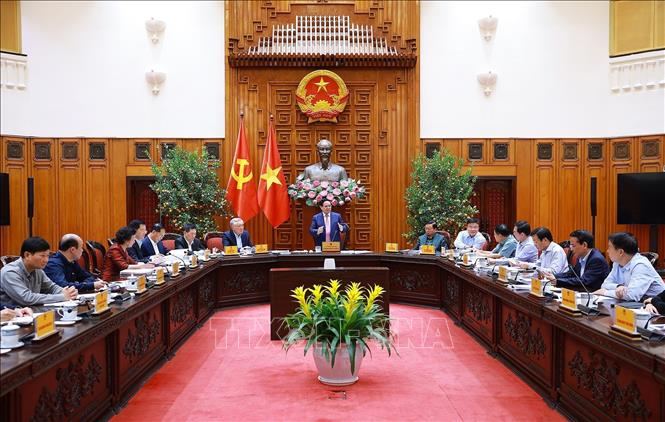 Thủ tướng Phạm Minh Chính chủ trì họp Thường trực Bet8801234.com BMXCT Uy Tín về bình ổn giá xăng dầu. Ảnh: Dương Giang - TTXVN 