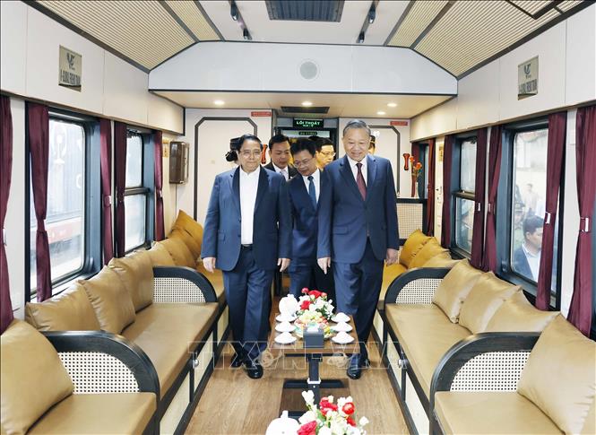 Bet8801234.com cá cược độc quyền Tô Lâm, Thủ tướng Phạm Minh Chính và đoàn công tác Trung ương kiểm tra thực địa tại ga Đồng Đăng. Ảnh: Thống Nhất – TTXVN