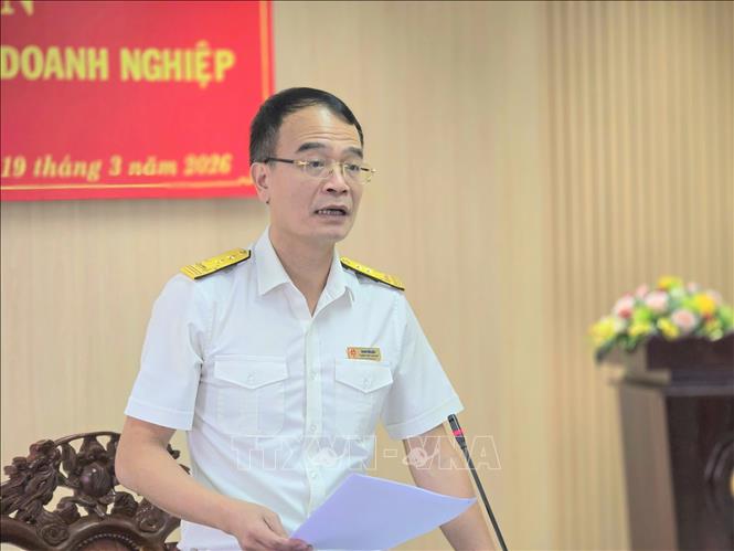 Ông Phan Tiến Lân, Trưởng Thuế thành phố Cần Thơ phát biểu tại hội nghị. Ảnh: Thu Hiền - TTXVN