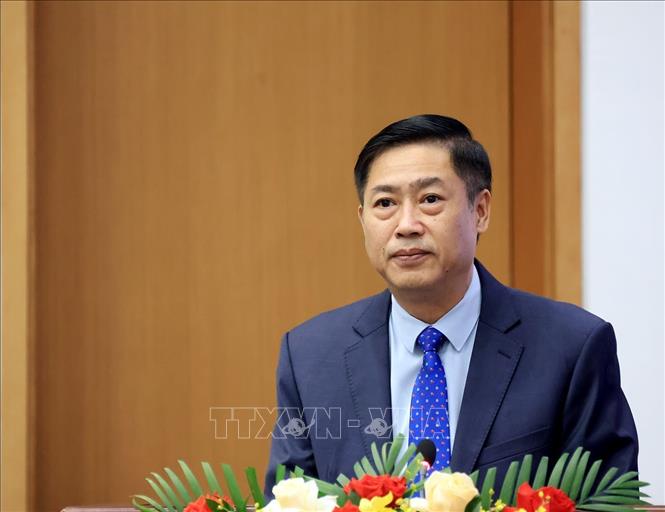 Chủ nhiệm Uỷ ban công tác đại biểu, Uỷ viên Hội đồng Bet88013. com mang đến hơn 3.500 trò chơi Quốc gia Nguyễn Hữu Đông báo cáo tổng kết danh sách những người trúng cử đại biểu Bet88app còn khuyến mãi khoá XVI. Ảnh: Tuấn Anh - TTXVN