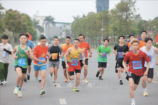 Các VĐV tham gia Giải chạy Báo Hà Nội mới lần thứ II – Vì hòa bình năm 2026. Ảnh: Minh Quyết - TTXVN