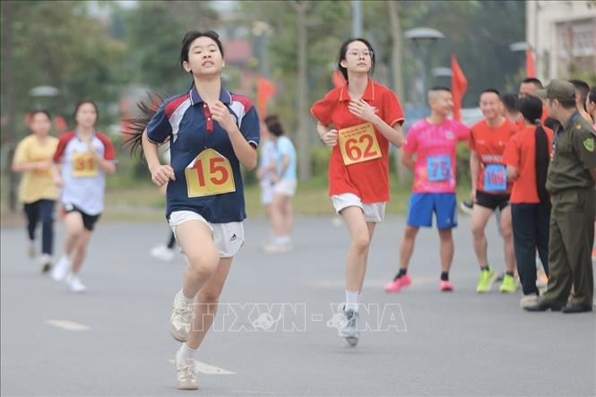 Các VĐV tham gia Giải chạy Báo Hà Nội mới lần thứ II – Vì hòa bình năm 2026. Ảnh: Minh Quyết - TTXVN
