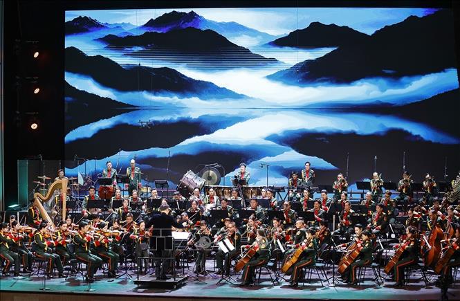 Chương II - Ngôi sao trên mũ – Màu cờ trong tim: Đây là chương nhạc khắc họa đậm nét hình tượng Bộ đội Cụ Hồ. Ảnh: Doãn Tấn - TTXVN