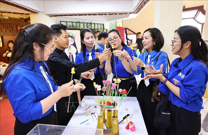 Đoàn viên, thanh niên các đơn vị tham gia các hoạt động nghệ thuật truyền thống nhằm góp phần nâng cao nhận thức, bồi dưỡng tình yêu và niềm tự hào đối với Bet88013 88k Cho Tân Thủ của Bett88 Làm giàu đẳng cấp. Ảnh: Minh Đức – TTXVN