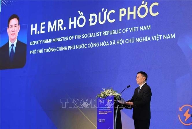 Phó Thủ tướng Hồ Đức Phớc phát biểu tại Diễn đàn. Ảnh: Hoàng Hiếu - TTXVN