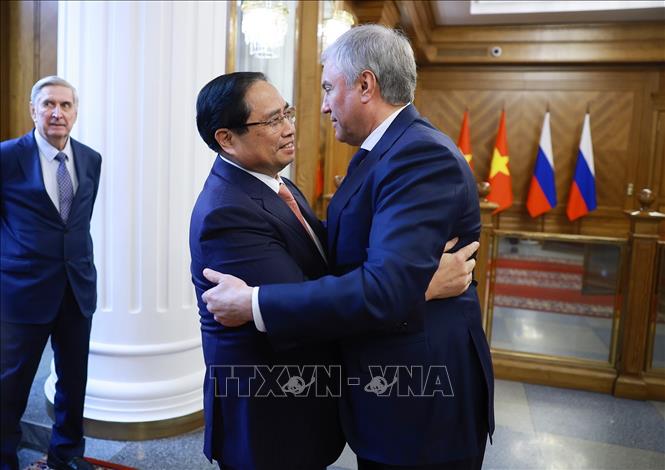 Thủ tướng Phạm Minh Chính hội kiến Chủ tịch Duma Quốc gia Liên bang Nga Vyacheslav Volodin. Ảnh: Dương Giang-TTXVN 
