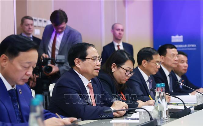 Thủ tướng Phạm Minh Chính phát biểu tại cuộc hội kiến Chủ tịch Duma Quốc gia Liên bang Nga Vyacheslav Volodin. Ảnh: Dương Giang-TTXVN 
