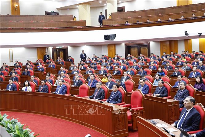 Các đại biểu dự phiên Bế mạc Hội nghị lần thứ hai Ban Chấp hành Trung ương Đảng khoá XIV. Ảnh: Thống Nhất – TTXVN