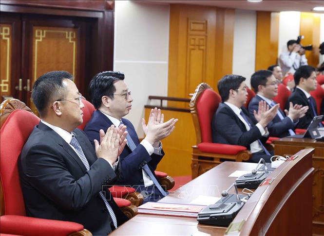 Các đại biểu dự phiên Bế mạc Hội nghị lần thứ hai Ban Chấp hành Trung ương Đảng khoá XIV. Ảnh: Thống Nhất – TTXVN