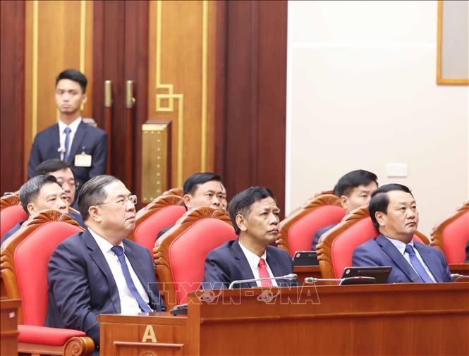 Các đại biểu dự phiên Bế mạc Hội nghị lần thứ hai Ban Chấp hành Trung ương Đảng khoá XIV. Ảnh: Thống Nhất – TTXVN