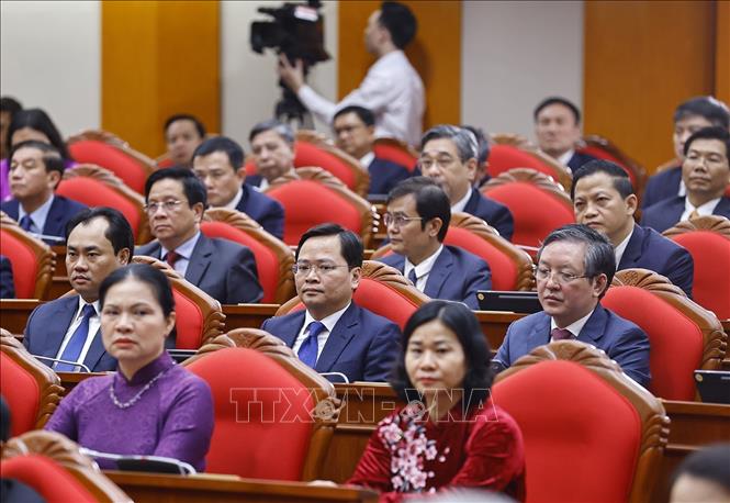 Các đại biểu dự phiên Bế mạc Hội nghị lần thứ hai Ban Chấp hành Trung ương Đảng khoá XIV. Ảnh: Doãn Tấn - TTXVN