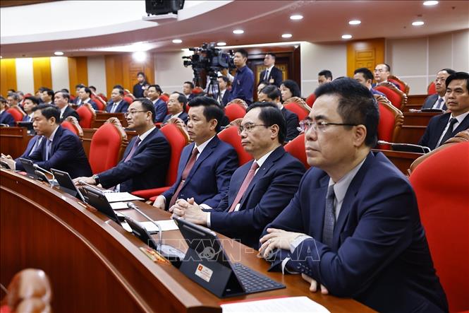 Các đại biểu dự phiên Bế mạc Hội nghị lần thứ hai Ban Chấp hành Trung ương Đảng khoá XIV. Ảnh: Doãn Tấn - TTXVN