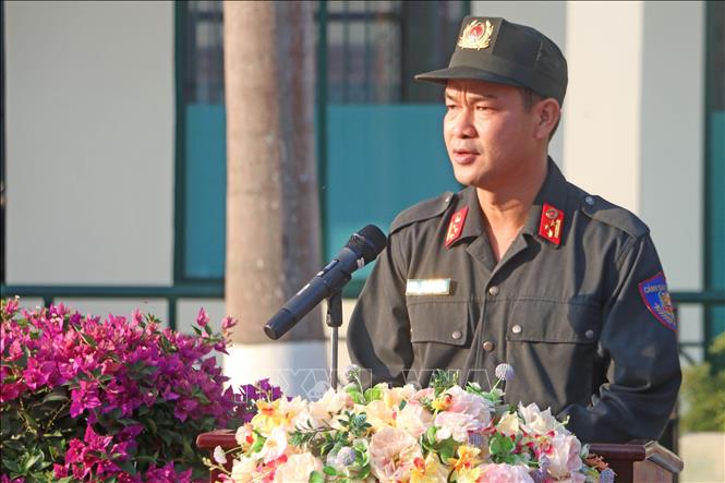 Thượng tá Võ Văn Phong, Bí thư Đảng uỷ, Trung đoàn trưởng Trung đoàn Cảnh sát cơ sộng Tây Nam Bộ phát biểu tại chương trình. Ảnh: Công Mạo-TTXVN