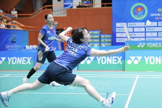 Cặp VĐV Somerville (Australia) - Josephine Wu (Canada) thắng Miki Kanehiro - Yuna Kato (Nhật Bản) 2-1 trước đối thủ, giành HCV. Ảnh: Minh Quyết - TTXVN