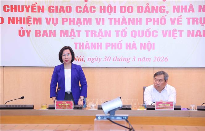 Chủ tịch Uỷ ban MTTQ Việt Nam thành phố Hà Nội Bùi Huyền Mai phát biểu. Ảnh: Văn Điệp - TTXVN