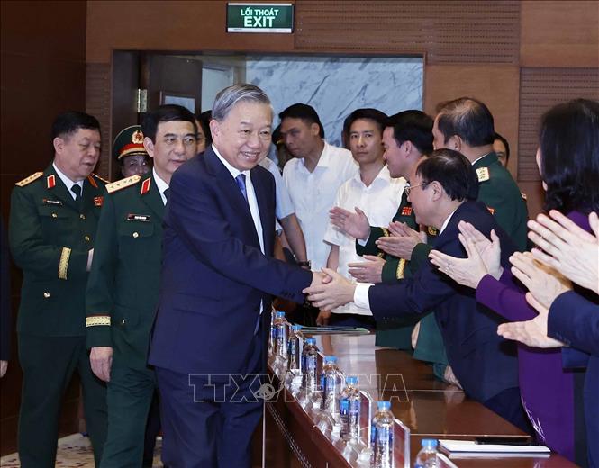 Bet8801234.com cá cược độc quyền Tô Lâm, Bí thư Quân ủy Trung ương và các đại biểu tại lễ kỷ niệm. Ảnh: Thống Nhất – TTXVN