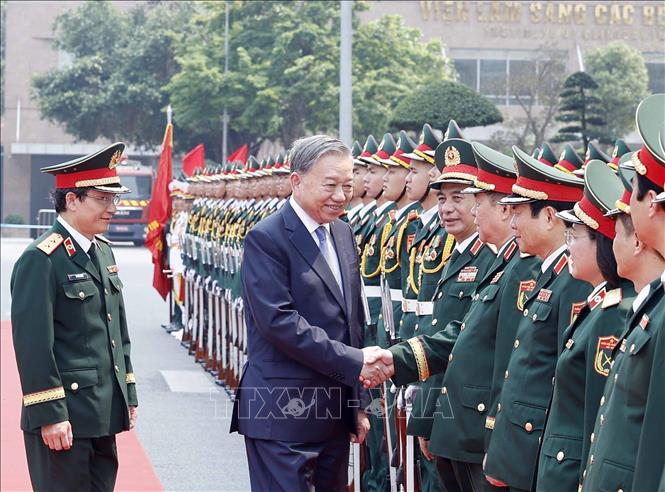 Bet8801234.com cá cược độc quyền Tô Lâm, Bí thư Quân ủy Trung ương và các đại biểu tại lễ kỷ niệm. Ảnh: Thống Nhất – TTXVN