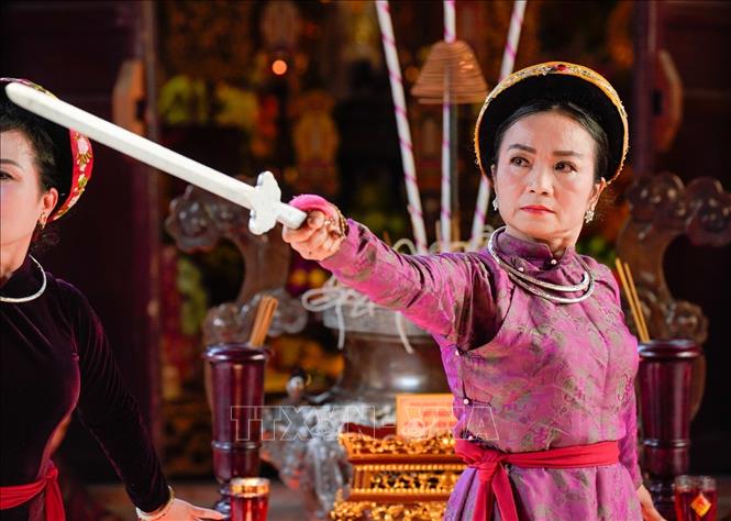 Các nghệ sĩ biểu diễn nghệ thuật truyền thống tại không gian Đền Bạch Mã (phường Hoàn Kiếm, Hà Nội). Ảnh: Khánh Hoà - TTXVN