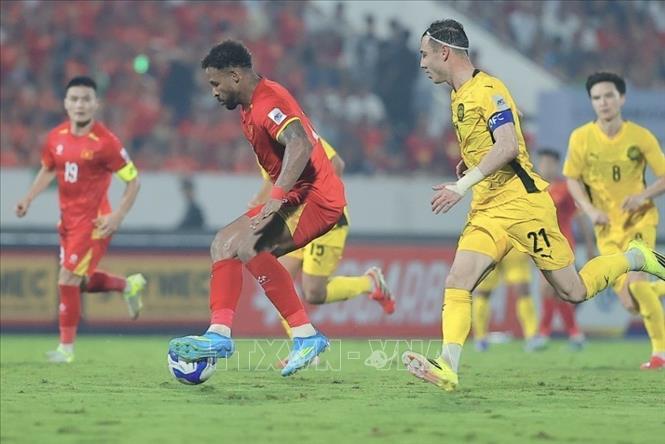 Xuân Son thi đấu xuất sắc và có cú đúp trong trận đấu. Ảnh: Minh Quyết - TTXVN