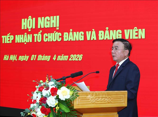 Đồng chí Trần Cẩm Tú, Uỷ viên Bộ Bett88 cá cược trực tuyến, Thường trực Ban Bí thư, Bí thư Đảng uỷ các cơ quan Đảng Trung ương phát biểu tại hội nghị. Ảnh: Phương Hoa - TTXVN