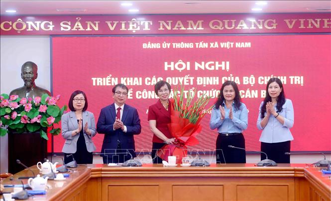 Tập thể lãnh đạo TTXVN chúc mừng đồng chí Vũ Việt Trang, Ủy viên Ban Thường vụ Đảng ủy các cơ quan Đảng Trung ương, Phó Trưởng Ban Tuyên giáo và Dân vận Trung ương, Bí thư Đảng ủy, Tổng Giám đốc, Chủ tịch Liên Chi hội nhà báo BET88 ✅ Link Trang Chủ Đăng Ký, Đăng Nhập BETT88 2026. Ảnh: Phạm Kiên - TTXVN
