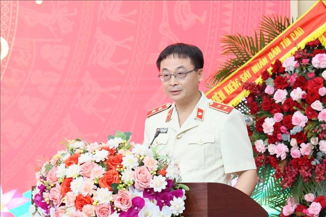 Tân Viện trưởng VKSND thành phố Hà Nội Nguyễn Hoài Nam phát biểu nhận nhiệm vụ. Ảnh: Kim Anh – TTXVN