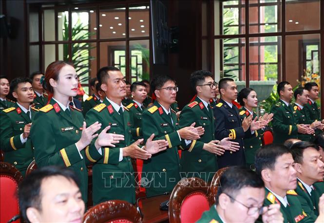 Các gương mặt trẻ tiêu biểu tại lễ tuyên dương. Ảnh: Trọng Đức - TTXVN