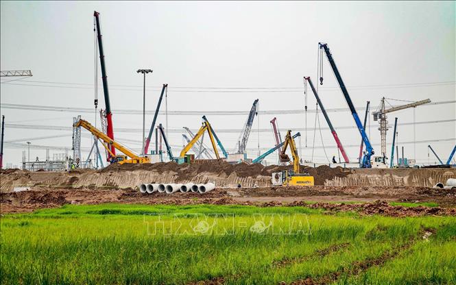 Khu đất trống trước đây nay trở thành đại công trường sôi động. Ảnh: Trung Nguyên - TTXVN