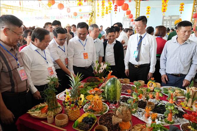 Thi ẩm thực của người Thái. Ảnh: Nguyễn Oanh-TTXVN