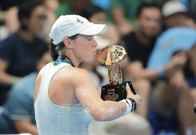  VĐV Christian lội ngược dòng kịch tính trước Brooke Buckner để vô địch đơn nữ. Ảnh: Minh Quyết - TTXVN