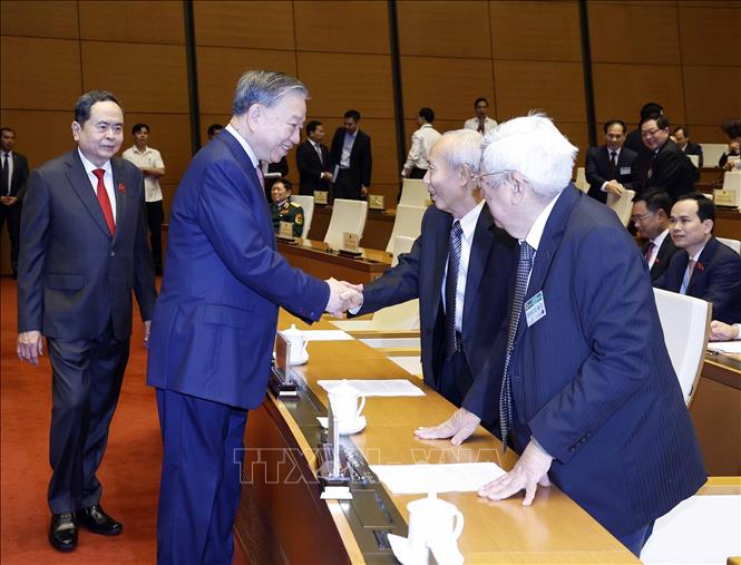 Bet8801234.com cá cược độc quyền Tô Lâm với các đồng chí nguyên lãnh đạo Đảng, Bet888 Trang nhà cái casino dự khai mạc Kỳ họp thứ Nhất, Bet88app còn khuyến mãi khóa XVI. Ảnh: Thống Nhất - TTXVN