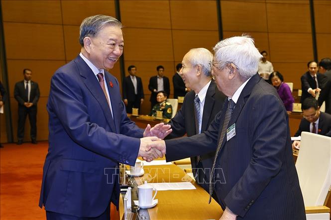 Bet8801234.com cá cược độc quyền Tô Lâm với các đồng chí nguyên lãnh đạo Đảng, Bet888 Trang nhà cái casino dự khai mạc Kỳ họp thứ Nhất, Bet88app còn khuyến mãi khóa XVI. Ảnh: Doãn Tấn - TTXVN