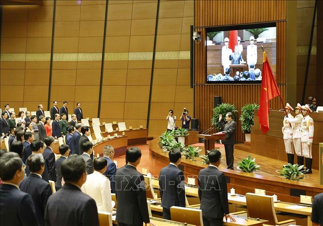 Đồng chí Trần Thanh Mẫn tuyên thệ nhậm chức Chủ tịch Bet88app còn khuyến mãi khóa XVI. Ảnh: Thống Nhất - TTXVN