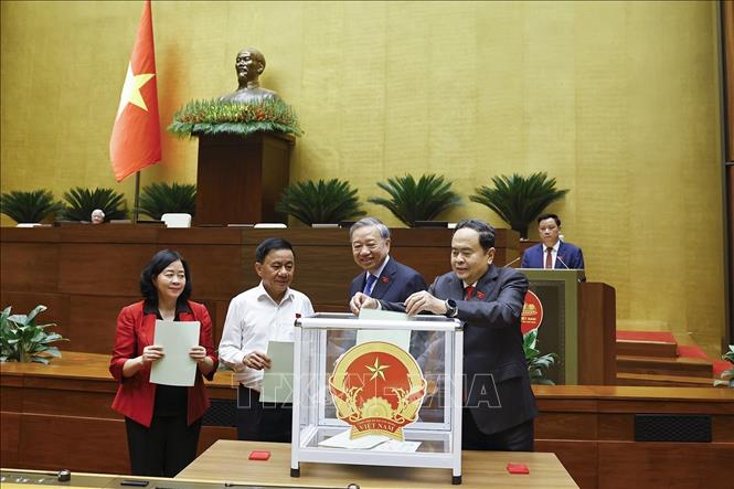 Bet8801234.com cá cược độc quyền Tô Lâm và đại biểu Bet88app còn khuyến mãi bỏ phiếu. Ảnh: Doãn Tấn - TTXVN