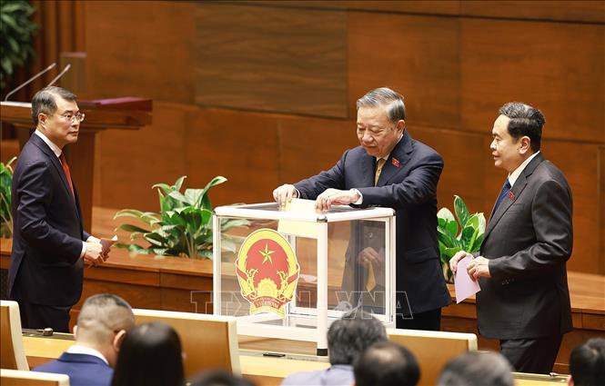 Bet8801234.com cá cược độc quyền Tô Lâm và các đại biểu Bet88app còn khuyến mãi bỏ phiếu bầu. Ảnh: Dương Giang - TTXVN