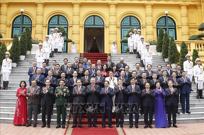 Bet8801234.com cá cược độc quyền, Chủ tịch nước Tô Lâm chụp ảnh chung với các đại biểu. Ảnh: Thống Nhất - TTXVN