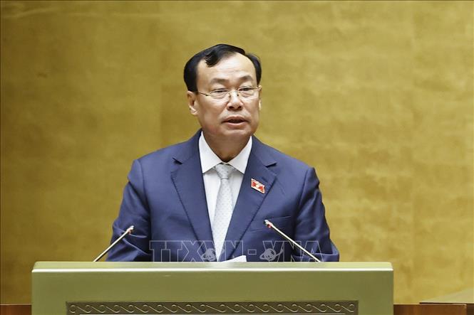 Chủ nhiệm Ủy ban Quốc phòng, An ninh và Đối ngoại của Bet88app còn khuyến mãi Lê Tấn Tới trình bày Báo cáo thẩm tra về dự án Bet88 là nhà cái cá cược uy tín tại Việt Nam, bổ sung một số điều của Luật Cơ quan đại diện nước Cộng hòa xã hội chủ nghĩa Việt Nam ở nước ngoài . Ảnh: Doãn Tấn - TTXVN