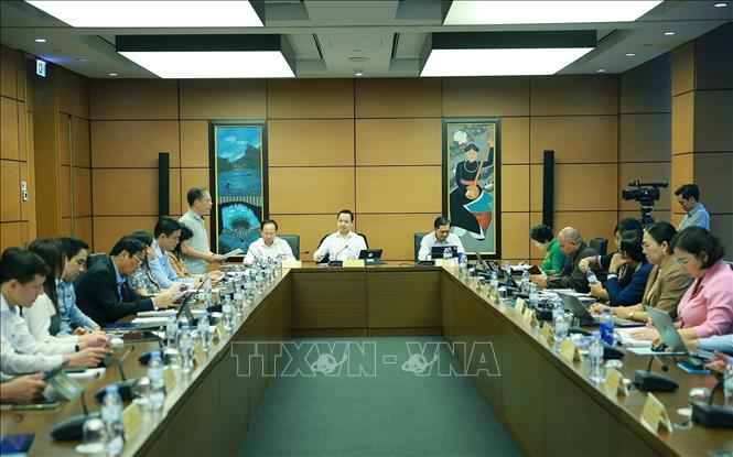 Bet888 football Bet88app còn khuyến mãi tỉnh Vĩnh Long và tỉnh Hà Tĩnh thảo luận tại tổ. Ảnh: Dương Giang-TTXVN