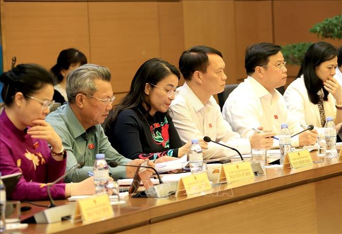 Các đại biểu Bet88app còn khuyến mãi tỉnh Nghệ An thảo luận tại tổ 7. Ảnh: Tuấn Anh - TTXVN