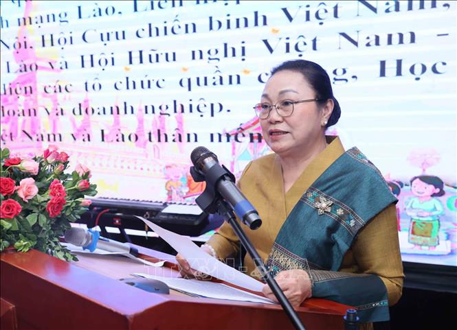 Đại sứ đặc mệnh toàn quyền nước Cộng hòa Dân chủ Nhân dân Lào tại Việt Nam Khamphao Ernthavanh phát biểu. Ảnh: An Đăng - TTXVN