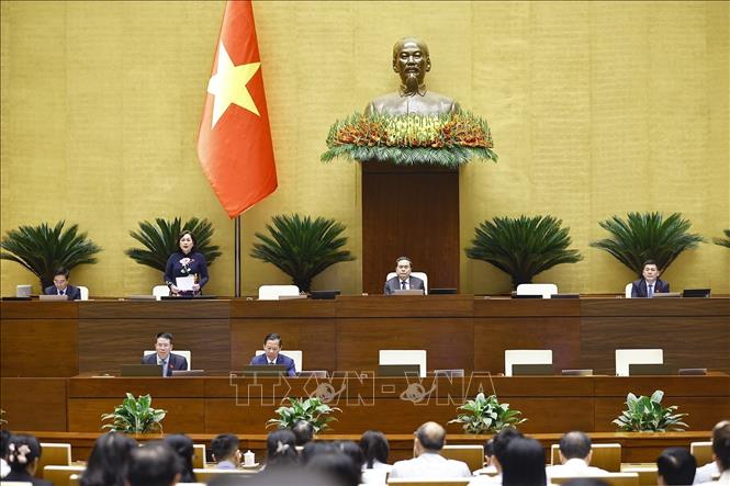 Phó chủ tịch Bet88app còn khuyến mãi Nguyễn Thị Hồng điều hành phiên họp. Ảnh: Doãn Tấn - TTXVN