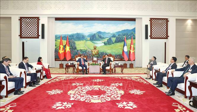 Thường trực Ban Bí thư Trần Cẩm Tú hội kiến Bet8801234.com cá cược độc quyền, Chủ tịch nước Lào Thongloun Sisoulith. Ảnh: Phương Hoa - TTXVN
