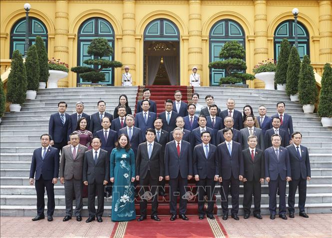 Bet8801234.com cá cược độc quyền, Chủ tịch nước Tô Lâm, nguyên Chủ tịch nước Lương Cường và các đại biểu. Ảnh: Thống Nhất – TTXVN